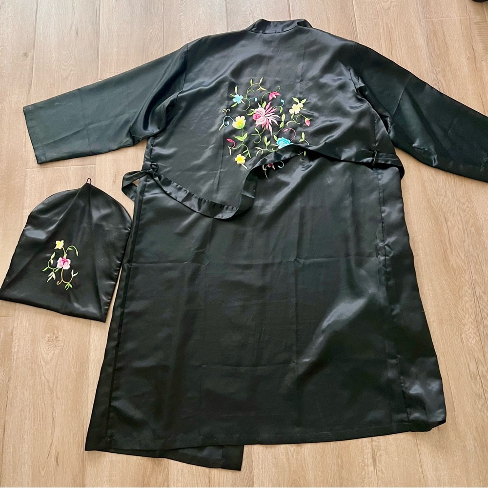 Vintage Satin Kimono Robe Pink Yellow Blue Floral Embroidered‎ W/ Matching Bag M